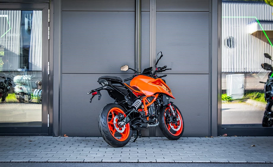 Angebot KTM 390 Duke Bild 2: Angebot KTM 390 Duke
