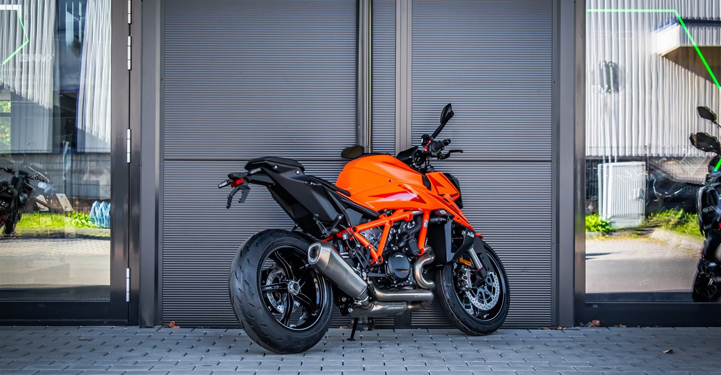 Zum Vergrößern bitte anklicken! Angebot KTM 1390 Super Duke R EVO