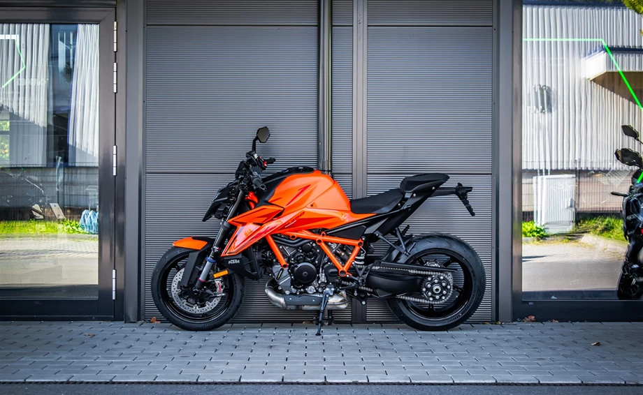 Angebot KTM 1390 Super Duke R EVO Bild 4: Angebot KTM 1390 Super Duke R EVO