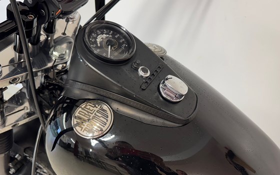 Gebrauchtmotorrad Harley-Davidson Sportster XLH 883 - Bild 11 Gebrauchtmotorrad Harley-Davidson Sportster XLH 883 - Bild 11