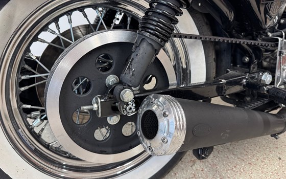 Gebrauchtmotorrad Harley-Davidson Sportster XLH 883 - Bild 2 Gebrauchtmotorrad Harley-Davidson Sportster XLH 883 - Bild 2