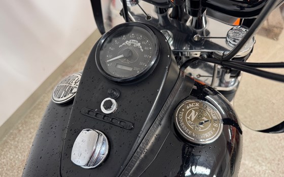 Gebrauchtmotorrad Harley-Davidson Sportster XLH 883 - Bild 5 Gebrauchtmotorrad Harley-Davidson Sportster XLH 883 - Bild 5