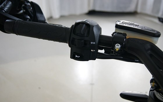 Neufahrzeug MV Agusta Dragster RR Ottantesimo - Bild 12