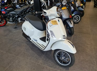 Neumotorrad Vespa GTS 300 Super