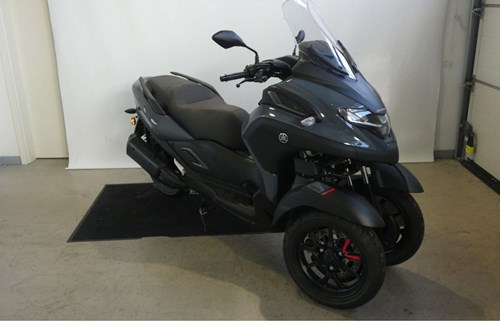 Neumotorrad Yamaha Tricity 300