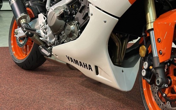 Gebrauchtmotorrad Yamaha XSR900 GP - Bild 11