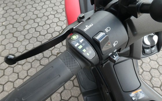 Gebrauchtmotorrad Yamaha NMAX 155 - Bild 12