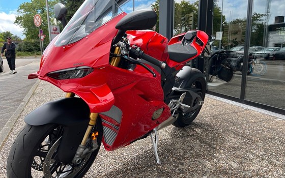 Gebrauchtmotorrad Ducati Panigale V4 S - Bild 4
