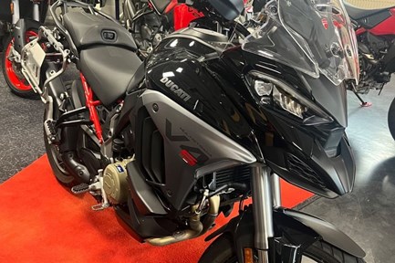 Ducati Multistrada V4 S
