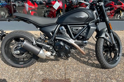Ducati Scrambler Icon Dark