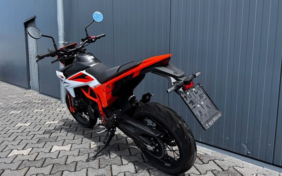 Neufahrzeug KTM 390 SMC R - Bild 7