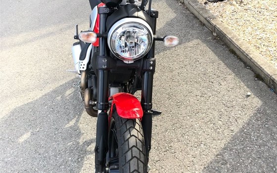 Gebrauchtmotorrad Ducati Scrambler Icon - Bild 7 Gebrauchtmotorrad Ducati Scrambler Icon - Bild 7