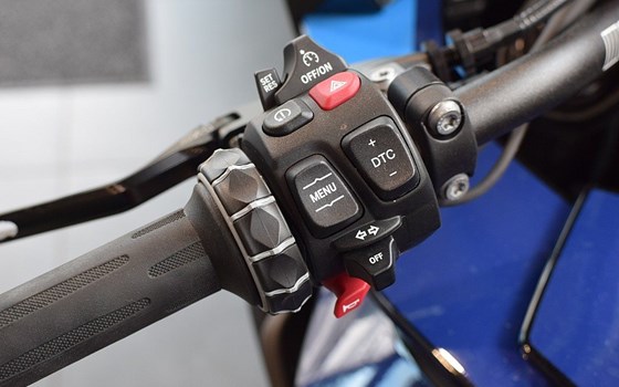 Gebrauchtmotorrad BMW M 1000 XR - Bild 5