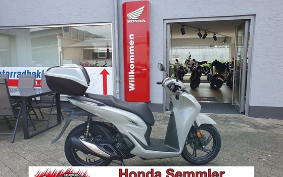 Gebrauchtmotorrad Honda SH125i - Bild 1