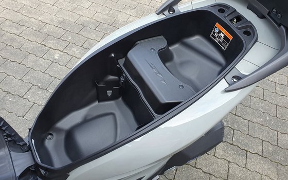 Gebrauchtmotorrad Honda SH125i - Bild 14