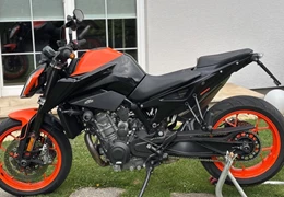 Gebrauchte KTM 890 Duke Gebrauchte KTM 890 Duke