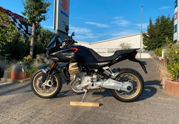 Neumotorrad Moto Guzzi V100 Mandello