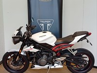 Gebrauchtmotorrad Triumph Street Triple R 1.Hand, Bodis