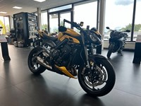 Gebrauchtmotorrad Triumph Street Triple RS