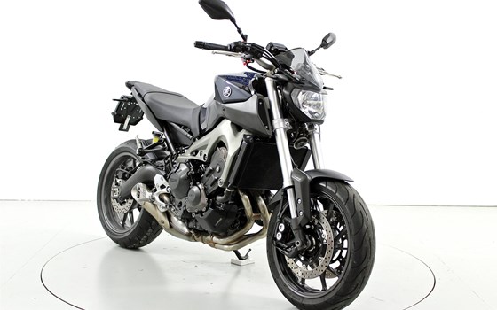 Motorrad Occasion Yamaha MT-09 - Bild 2