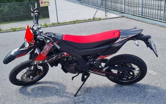 Gebrauchtmotorrad United Motors UM DSR SM 125 - Bild 1