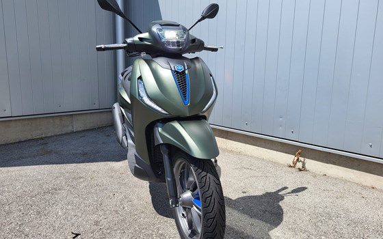 Neufahrzeug Piaggio Beverly 310 - Bild 2 Neufahrzeug Piaggio Beverly 310 - Bild 2