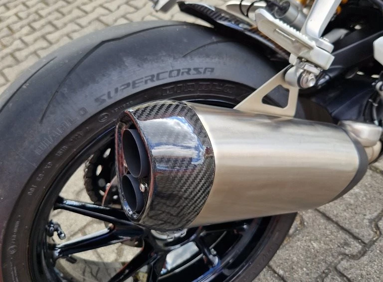 Angebot Triumph Speed Triple 1200 RR Bild 10: Angebot Triumph Speed Triple 1200 RR