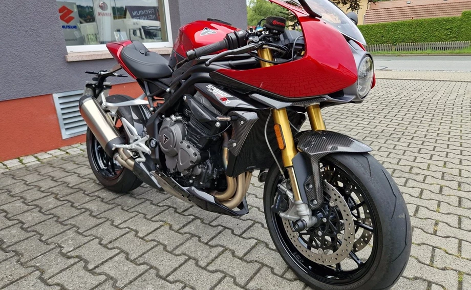 Angebot Triumph Speed Triple 1200 RR Bild 2: Angebot Triumph Speed Triple 1200 RR