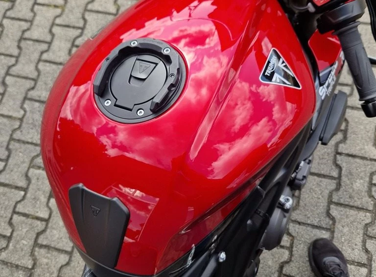 Angebot Triumph Speed Triple 1200 RR Bild 5: Angebot Triumph Speed Triple 1200 RR