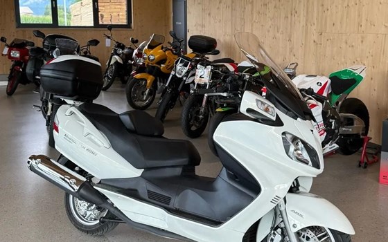Gebrauchtmotorrad Suzuki Burgman 650 Executive - Bild 2 Gebrauchtmotorrad Suzuki Burgman 650 Executive - Bild 2