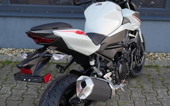 Neufahrzeug Kawasaki Z 400 - Bild 8