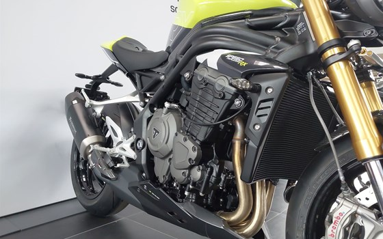 Neufahrzeug Triumph Speed Triple 1200 RX - Bild 10