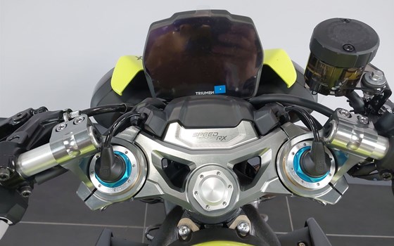 Neufahrzeug Triumph Speed Triple 1200 RX - Bild 8 Neufahrzeug Triumph Speed Triple 1200 RX - Bild 8