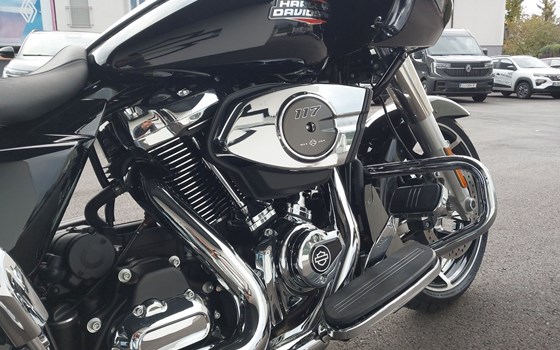 Gebrauchtmotorrad Harley-Davidson Road Glide FLTRX - Bild 11