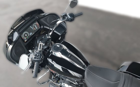 Gebrauchtmotorrad Harley-Davidson Road Glide FLTRX - Bild 9