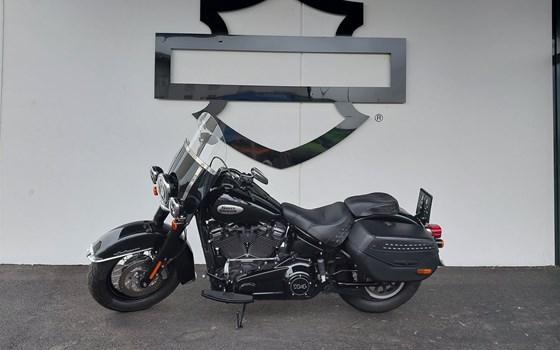 Gebrauchtmotorrad Harley-Davidson Softail Heritage Classic FLHC - Bild 1 Gebrauchtmotorrad Harley-Davidson Softail Heritage Classic FLHC - Bild 1