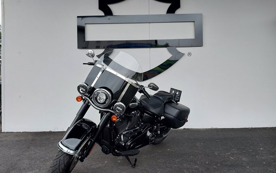 Gebrauchtmotorrad Harley-Davidson Softail Heritage Classic FLHC - Bild 2 Gebrauchtmotorrad Harley-Davidson Softail Heritage Classic FLHC - Bild 2