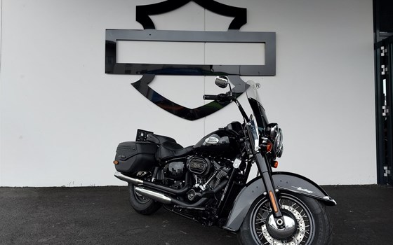 Gebrauchtmotorrad Harley-Davidson Softail Heritage Classic FLHC - Bild 4