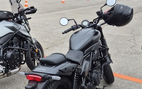 Gebrauchtmotorrad Kawasaki Eliminator 500 SE - Bild 2 Gebrauchtmotorrad Kawasaki Eliminator 500 SE - Bild 2