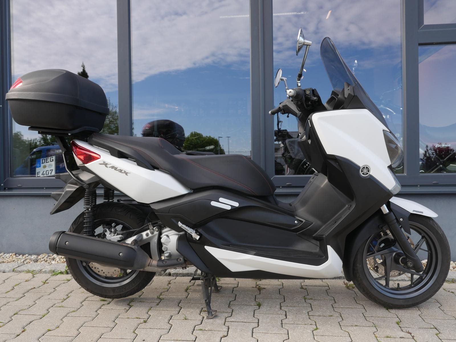 Yamaha X-Max 250