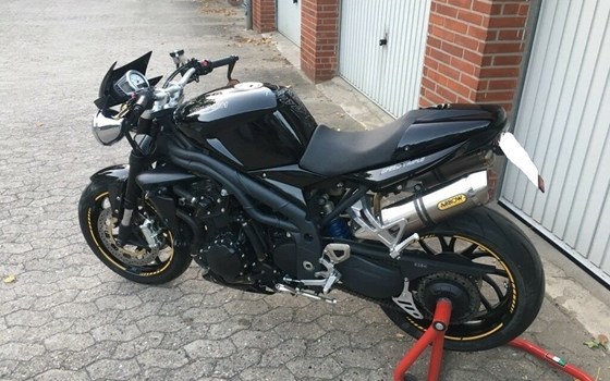 Gebrauchtmotorrad Triumph Speed Triple 1050 - Bild 10 Gebrauchtmotorrad Triumph Speed Triple 1050 - Bild 10