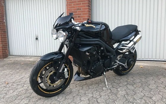 Gebrauchtmotorrad Triumph Speed Triple 1050 - Bild 12 Gebrauchtmotorrad Triumph Speed Triple 1050 - Bild 12