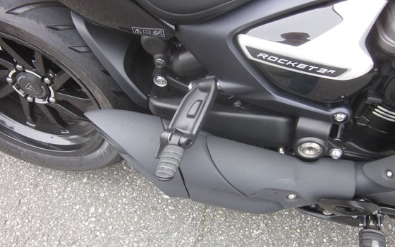 Gebrauchtmotorrad Triumph Rocket 3 Storm R - Bild 23