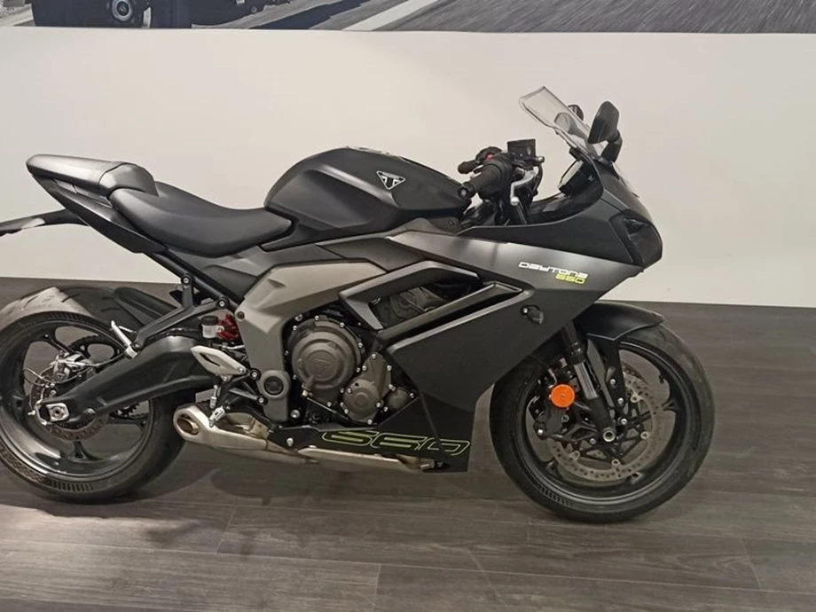 Angebot Triumph Daytona 660 Bild 3: Angebot Triumph Daytona 660