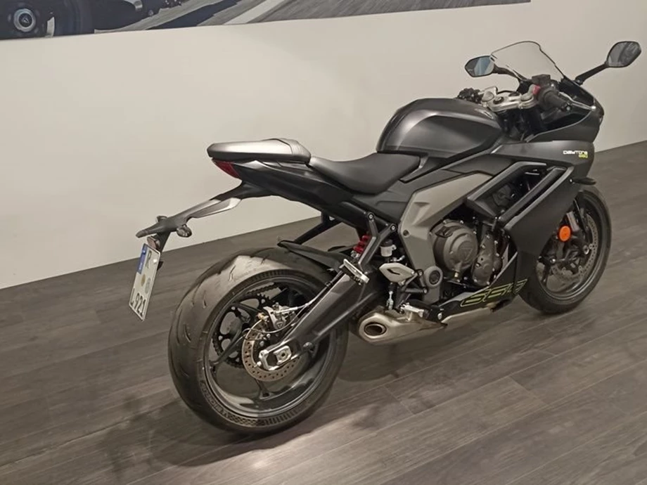 Angebot Triumph Daytona 660 Bild 4: Angebot Triumph Daytona 660