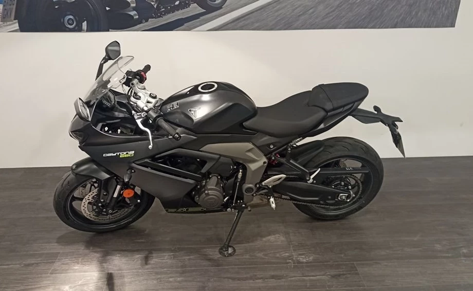 Angebot Triumph Daytona 660 Bild 6: Angebot Triumph Daytona 660