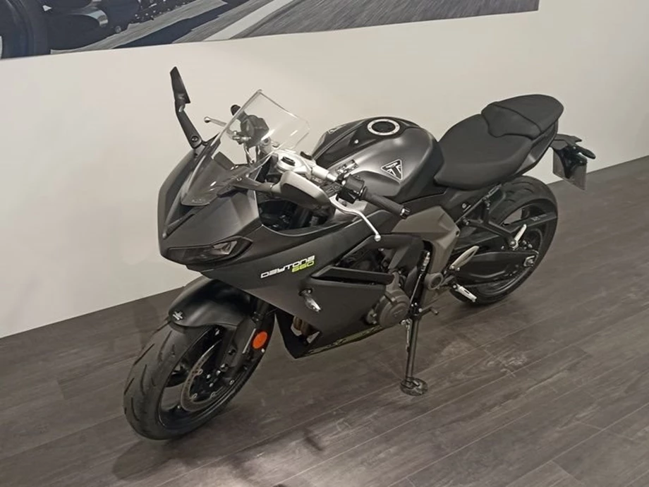 Angebot Triumph Daytona 660 Bild 7: Angebot Triumph Daytona 660