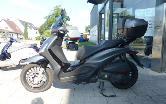 Gebrauchtmotorrad Piaggio Beverly 125 i.e. - Bild 9