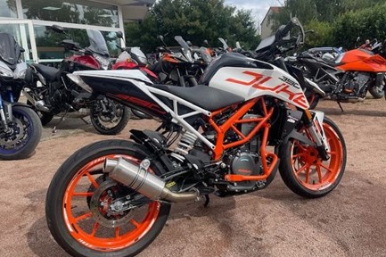KTM 390 Duke