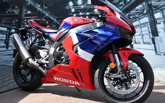 Gebrauchtmotorrad Honda CBR1000RR-R Fireblade - Bild 10